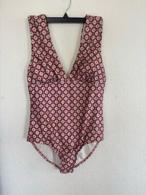 Shade & Shore Pink Geometric One-Piece Swimsuit